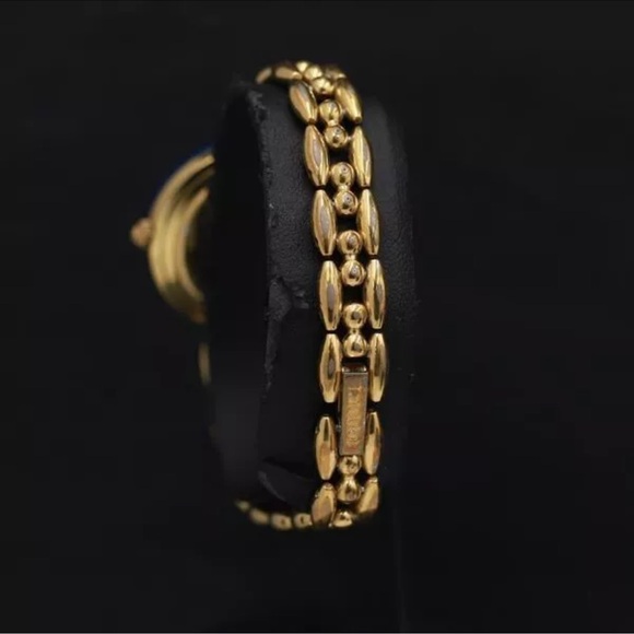 GUCCI LUXURY 14K Gold Plated Watch - Picture 4 of 8